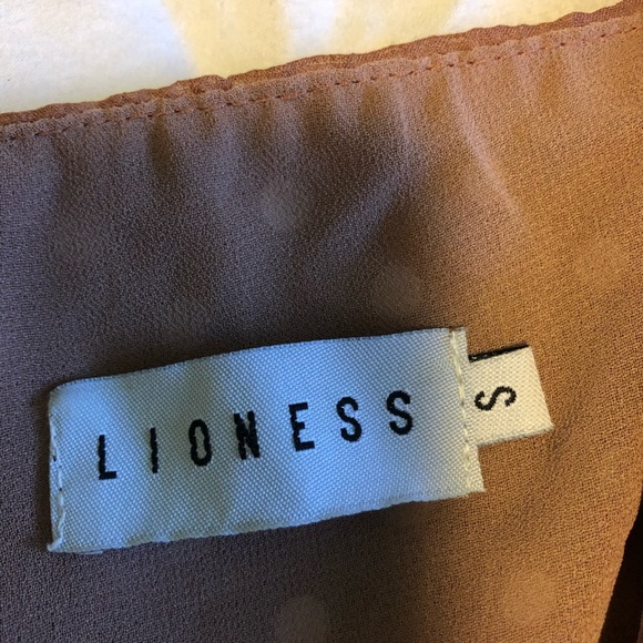 Lioness Dress - Picture 4 of 5